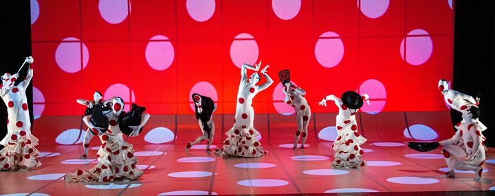 La compagnie de danse de Philippe Lafeuille, Chicos Mambo, pour le spectacle "Car/Men" au Théâtre Libre (MICHEL CAVALCA)