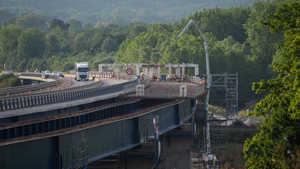 Le chantier du viaduc de Langeais (Indre-et-Loire), le 18 juillet 2019. (GUILLAUME SOUVANT / AFP)