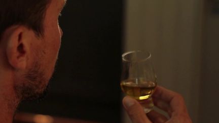 Écosse : la dégustation de whisky, un incontournable pour les touristes (France 2)