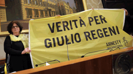 &nbsp; (Conférence de presse donnée au Sénat italien par les parents de Giulio Regeni le 29 mars © MaxPPP)