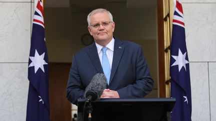 Le Premier ministre Scott Morrison participe à une conférence de presse, le 10 avril 2022, à Canberra (Australie). (AFP)