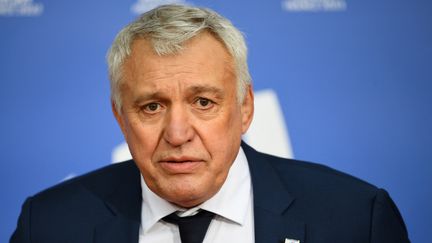 Claude Atcher, directeur général de la Coupe du monde 2023 en France,&nbsp;le 14 juin 2020 lors du tirage au sort des groupes. (FRANCK FIFE / AFP)