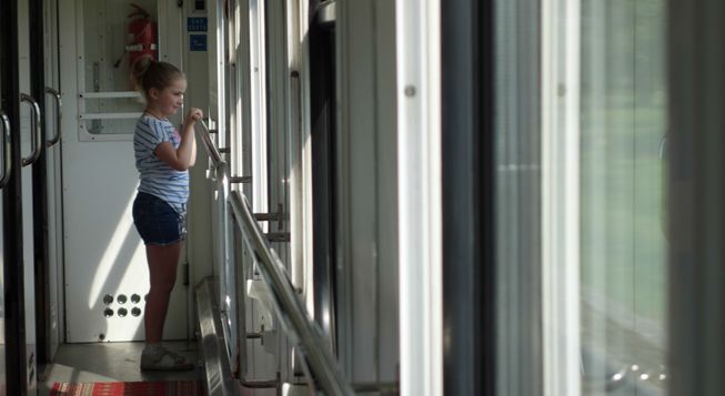 &nbsp; (De nombreuses familles prennent le train avec leurs enfants, seul moyen sûr de quitter Donetsk © Radio France/Jean-Marie Porcher)