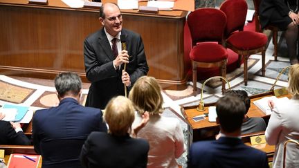 Le Premier ministre, Jean Castex, après le vote de confiance des députés à l'Assemblée nationale, à Paris, le 15 juillet 2020. (MARTIN BUREAU / AFP)