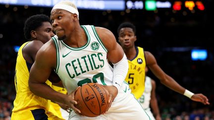 Le Français Guerschon Yabusele, alors sous le maillot des Boston Celtics, le 9 janvier 2019 à Boston (Etats-Unis). (MADDIE MEYER / GETTY IMAGES NORTH AMERICA / AFP)