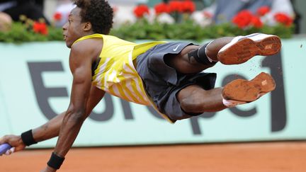 Ga&euml;l Monfils contre Victor Crivoi &agrave; Roland-Garros, le 28 mai 2009. (BERTRAND GUAY / AFP)