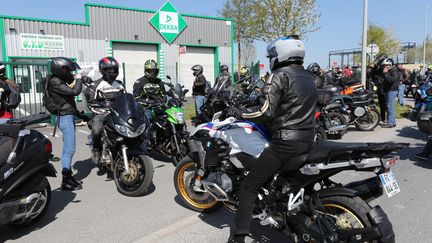 Manifestation des motards en colère contre le projet de contrôle technique pour les "deux-roues" à Amiens, dans la Somme, le 24 avril 2021. (FRED HASLIN / MAXPPP)