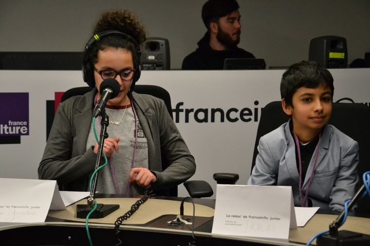 Ces élèves sont venus avec leur classe pour participer à un atelier du "concours franceinfo junior". Ils ont enregistré des émissions mais ont aussi visité la rédaction de franceinfo. (ESTELLE FAURE / FRANCEINFO - RADIOFRANCE)