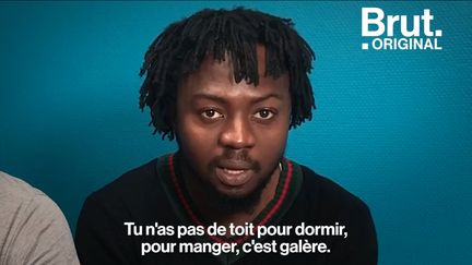 On lui avait promis une carrière de footballeur professionnel. Aujourd’hui, ce jeune ivoirien se retrouve livré à lui-même dans les rues de Paris.