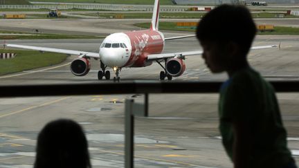 &nbsp; (Beaucoup de questions après la disparition d'un avion d'AirAsia © MAXPPP)