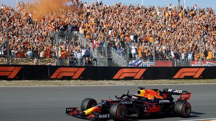 Max Verstappen (Red Bull) durant le Grand Prix des Pays-Bas, le 4 septembre 2021 à Zandvoort (KENZO TRIBOUILLARD / AFP)