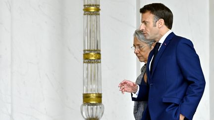 La Première ministre Elisabeth Borne et Emmanuel Macron au palais de l'Elysée, le 23 mai 2022.&nbsp; (ALEXANDRE MARCHI / MAXPPP)