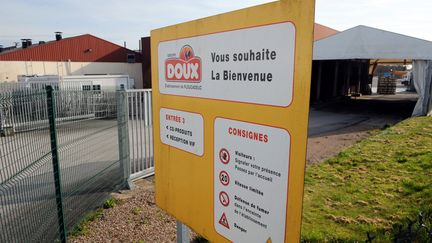 Une usine du groupe Doux, &agrave; Pleucadeuc (Morbihan), le 17 avril 2013. (FRED TANNEAU / AFP)