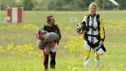 Jean Dujardin et Virginie Efira dans "Un homme à la hauteur", de Laurent Tirard
 (Gaumont Distribution)