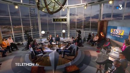 Le plateau du téléthon, le 7 décembre 2019. (FRANCE TELEVISIONS)