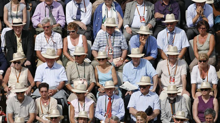 Le public de Roland-Garros, le 5 juin 2006. (CHRISTOPHE SIMON / AFP)