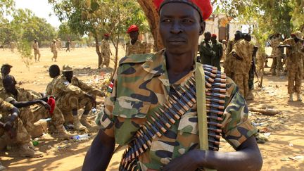 Soldat de l'armée gouvernementale au quartier général à Juba le 8 Janvier 2014 (Photo Reuters/James Akena)