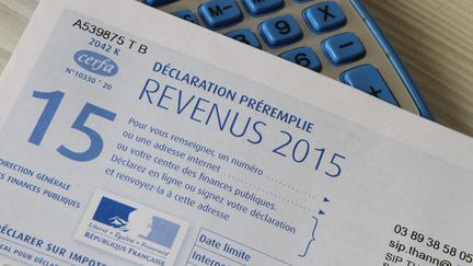 Une déclaration d'impôts sur le revenu 2015. (MAXPPP)