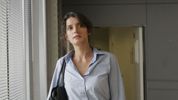 Hélène Seuzaret sur le tournage de “Coup de chaleur” en 2009, film sorti en 2010, réalisé par Christophe Barraud et diffusé par France Télévisions et Pampa Production. (PHOTO12 - BERNARD FAU / AFP)