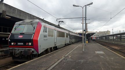 Le train Intercités est parti de Paris direction Clermont-Ferrand (illustration). (EMMANUEL MOREAU / FRANCE-BLEU PAYS D’AUVERGNE)