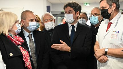 Le Premier ministre, Gabriel Attal, est en visite au centre hospitalier universitaire (CHU) de Dijon, le 13 janvier 2024. (BERTRAND GUAY / AFP)