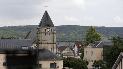 L'église de Saint-Etienne-du-Rouvray (Seine-Maritime), où un prêtre a été assassiné, le 26 juillet 2016. (CHARLY TRIBALLEAU / AFP)