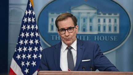 Le porte-parole du Conseil de sécurité nationale John Kirby, le 13 septembre 2023 à la Maison-Blanche à Washington (Etats-Unis). (CELAL GUNES / ANADOLU AGENCY / AFP)