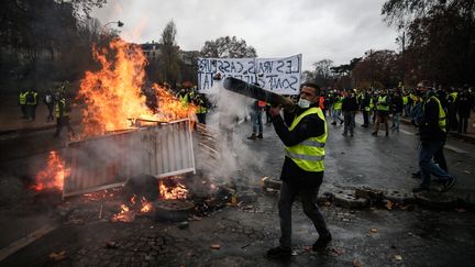 "Gilets jaunes" : la violence pourrait faire baisser le soutien au mouvement