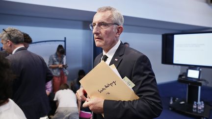 Le pr&eacute;sident de la SNCF, Guillaume Pepy, le 24 juillet 2013, lors de la conf&eacute;rence de presse sur les causes de l'accident de Br&eacute;tigny-sur-Orge (Essonne). (MAXPPP)