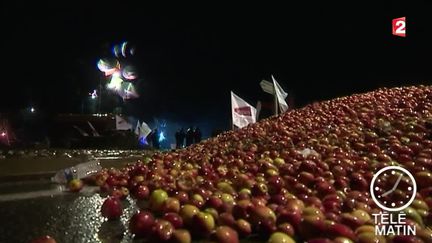 Agriculteurs : leur colère ne faiblit pas contre la grande distribution