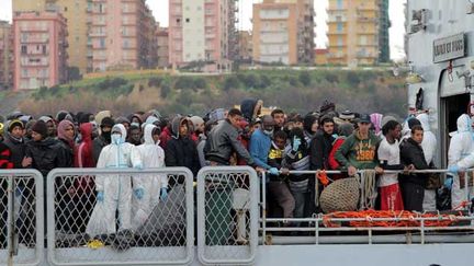  (Entre 500 et parfois 1.000 personnes sont récupérées chaque jour par les garde-côtes italiens ou des navires marchands. Photo d'illustration © Maxppp)