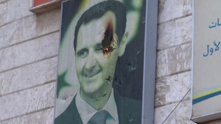 Bachar Al-Assad était au pouvoir depuis 24 ans. Surnommé le "Boucher de Damas", il avait notamment réprimé en 2011 un soulèvement pacifique dans le sillage des révolutions arabes.