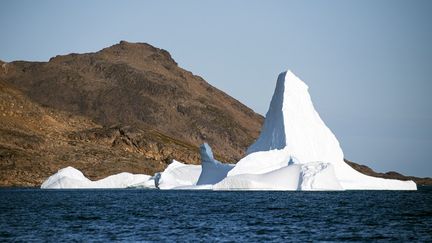 Un iceberg près de l'île de Kulusuk (Groenland), le 17 août 2019. (JONATHAN NACKSTRAND / AFP)