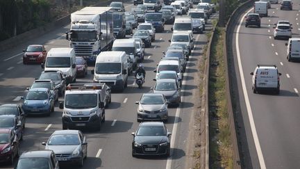 Veille de départs : les dangers de la fatigue au volant