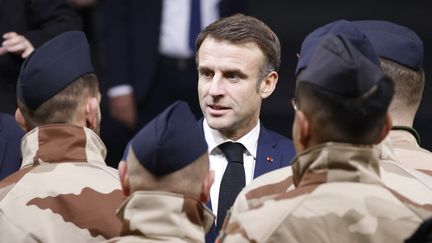 Emmanuel Macron en visite en Jordanie, auprès des soldats français, le 21 décembre 2023. (LUDOVIC MARIN / AFP)