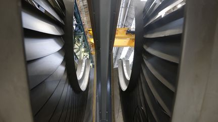 10 février 2022. Turbines&nbsp;à l'usine General Electric de Belfort, où Emmanuel Macron a dévoilé son plan de relance du nucléaire cette semaine.&nbsp; (JEAN-FRANCOIS BADIAS / POOL / AFP)