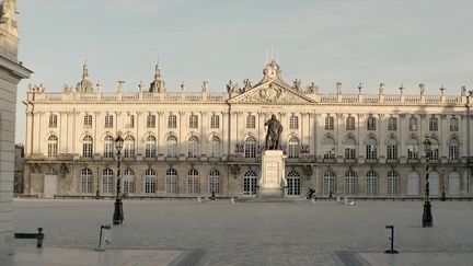 La rédaction du 13 heures vous emmène à la découverte des plus belles places de France. Dimanche 27 juin, la place Stanislas, à Nancy (Meurthe-et-Moselle), classée au Patrimoine mondial de l'humanité. (CAPTURE ECRAN FRANCE 2)