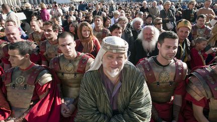 Les figurants du film Ben Hur actuellement&nbsp;en tournage &agrave; Rome (Italie) assistent &agrave; l'audience du pape Beno&icirc;t XVI sur la place Saint-Pierre, le 9 novembre 2011. (ANDREW MEDICHINI / AP / SIPA)