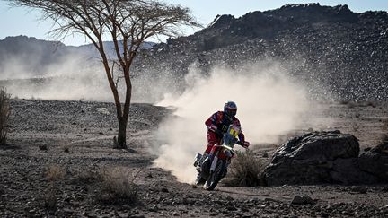 L'Américain Ricky Brabec, deuxième aujourd'hui, s'était imposé sur la 10e étape du Dakar, le 17 janvier 2024. (PATRICK HERTZOG / AFP)