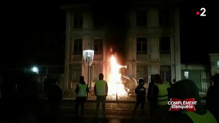 "on a entendu des cris : 'Vous allez griller comme des poulets'" : le préfet de Haute-Loire revient sur l'incendie de la préfecture du Puy-en-Velay