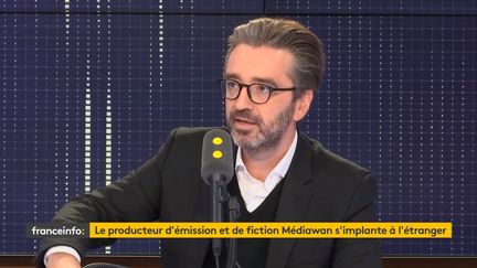 Le co-fondateur et PDG du groupe audiovisuel Médiawan&nbsp;Pierre-Antoine Capton confirme que la série "Dix pour cent" sera bien adaptée en Italie (FRANCEINFO / RADIOFRANCE)