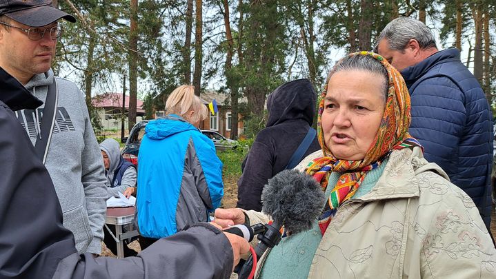 Nadiejda, retraitée du village de Tsirkuny (Ukraine), mai 2024 (VIRGINIE PIRONON / RADIO FRANCE)