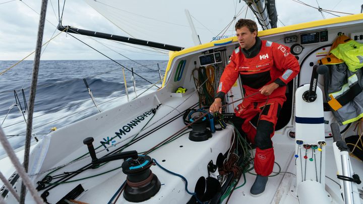 "Rien ne me prédisposait à ça", raconte Benjamin Ferré, qui prendra le départ de son premier Vendée Globe en novembre 2024. (LOU-KEVIN ROQUAIS)