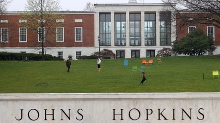 Le campus de l'université&nbsp;Johns Hopkins, le 28 mars 2020, à Baltimore, dans le Maryland, aux Etats-Unis. (ROB CARR / GETTY IMAGES NORTH AMERICA)