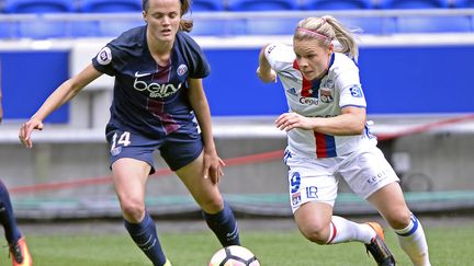 Football : les féminines de l'OL et du PSG s'affrontent à Cardiff