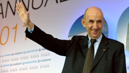 Louis Gallois, le pr&eacute;sident ex&eacute;cutif d'EADS, lors de la pr&eacute;sentation des r&eacute;sultats 2011 du groupe, le 8 mars 2012 &agrave; Paris. (ERIC PIERMONT / AFP)