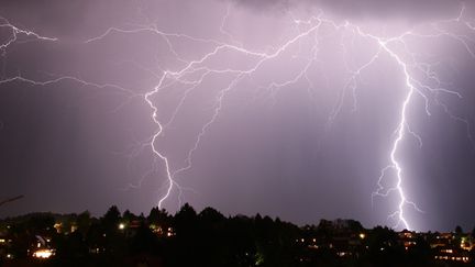 &nbsp; (Des orages forts sont prévus dans l'Ardèche, la  Drôme, les Bouches-du-Rhône et le Var © gewitter | soniccc - Fotolia)