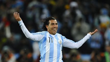 L'Argentin Carlos Tevez sous le maillot argentin (DANIEL GARCIA / AFP)