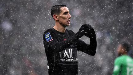 Angel Di Maria a inscrit le deuxième but parisien à Saint-Etienne (1-3). (JEFF PACHOUD / AFP)