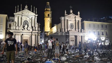 Un mouvement de panique a eu lieu, le 3 juin 2017, sur une place de Turin (Italie) où des supporters de la Juventus étaient rassemblées pour suivre la finale de la Ligue des champions. (GIORGIO PEROTTINO / REUTERS)